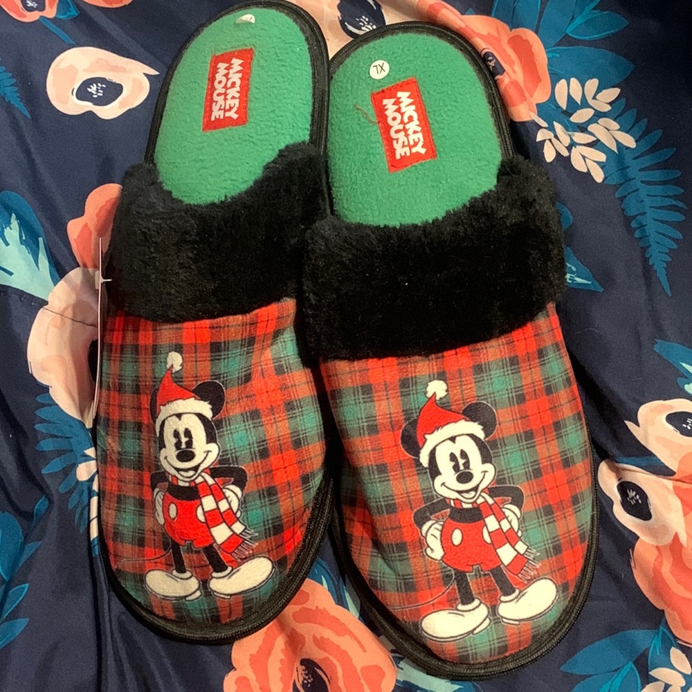 Disney’s MickeyMouse Slippers